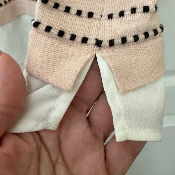 LIKE NEW! KARL LAGERFELD WOMANS TWOFER PULLOVER KNIT SWEATER BEAUTIFUL & CLASSIC - Picture 4 of 13